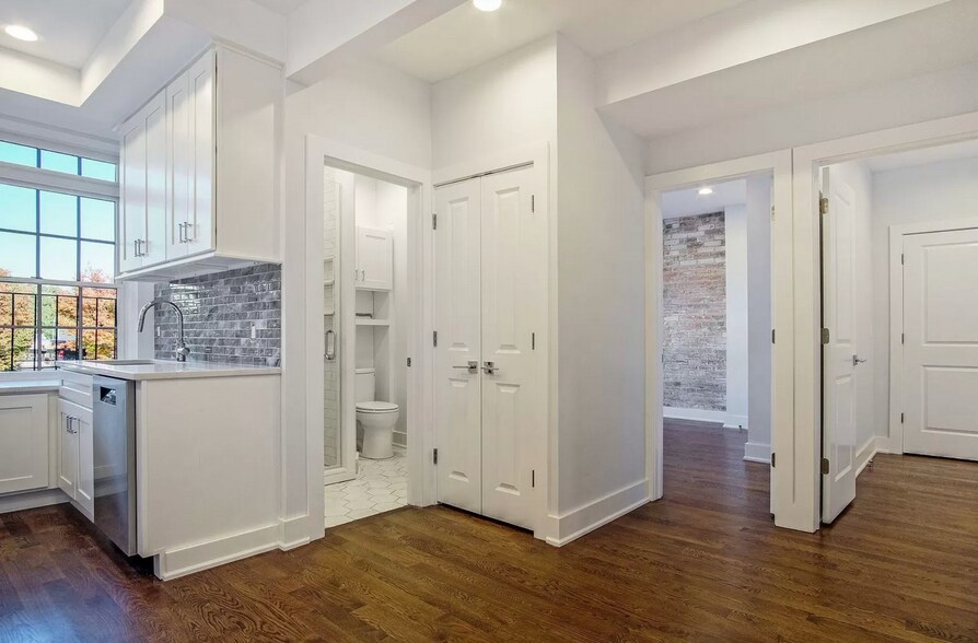 Building Photo - 266 Mamaroneck Ave