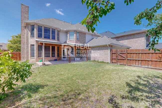 Building Photo - Elegant 5-Bedroom Home for Rent in Prime C...
