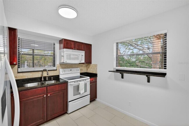 Building Photo - 484 Santa Cruz Pl NE