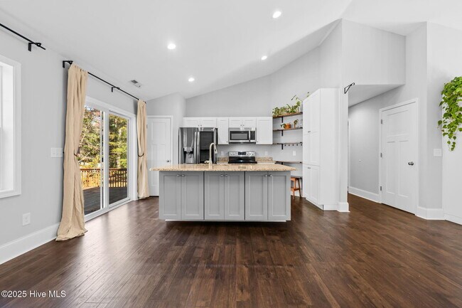 Building Photo - 312 Juniper Creek Blvd