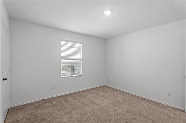Building Photo - 300 Jeffers