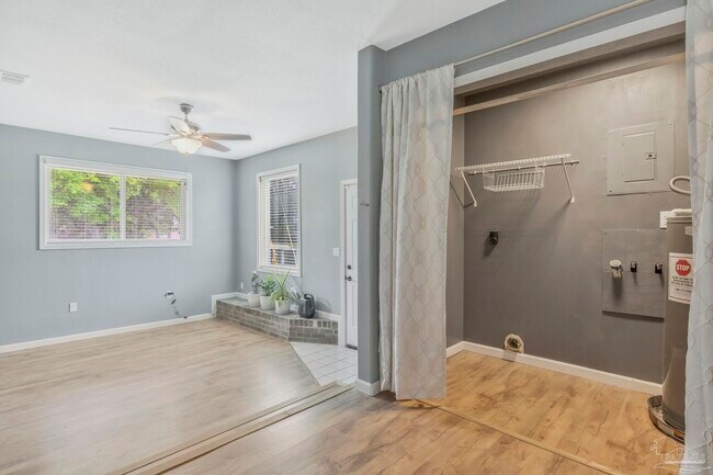 Building Photo - 2325 Merle Cir