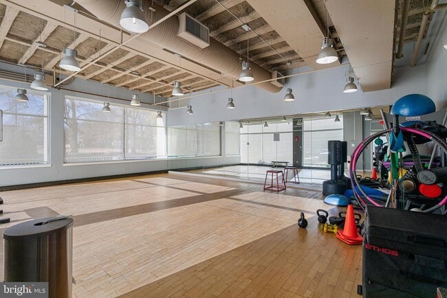 Building Photo - 800 4th St SW