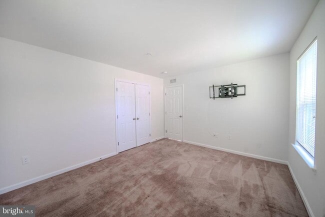 Building Photo - 7356 Tottenham Dr
