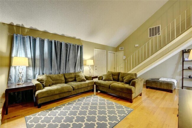 Building Photo - 8203 Beaver Brook Ln