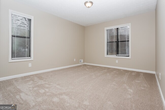 Building Photo - 3851 Sundowner Ct SE