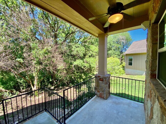 Building Photo - 3 Bedroom 2.5 Bathroom Detached Condo in South Austin!!