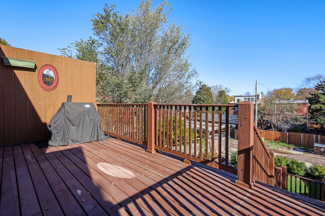 2nd Story Deck - 3304 Missouri Ave