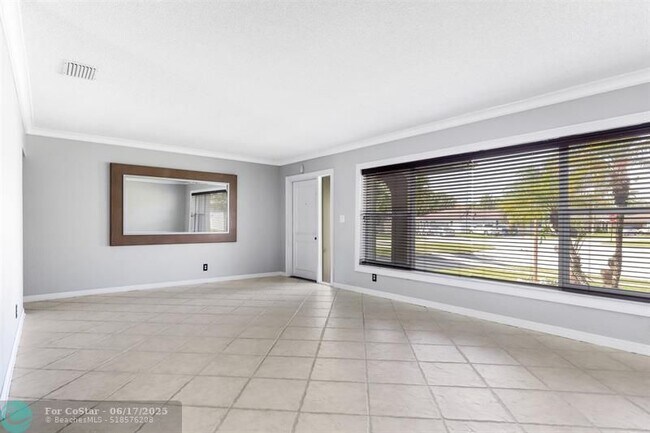 Building Photo - 10291 Eastport Ct