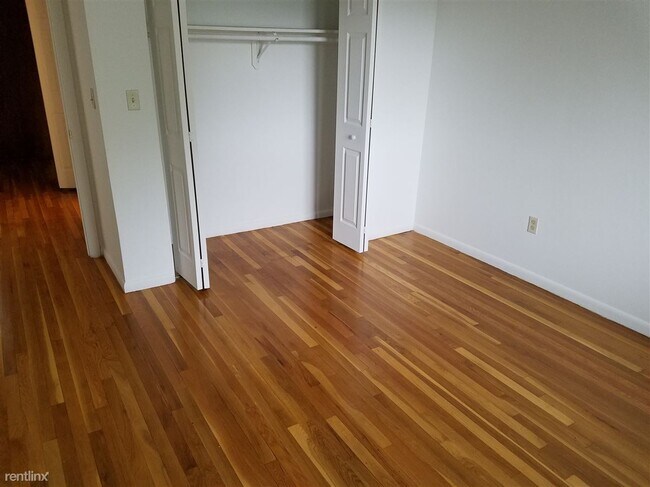 Building Photo - 1 br, 1 bath Apartment - 435 Shirley St 26