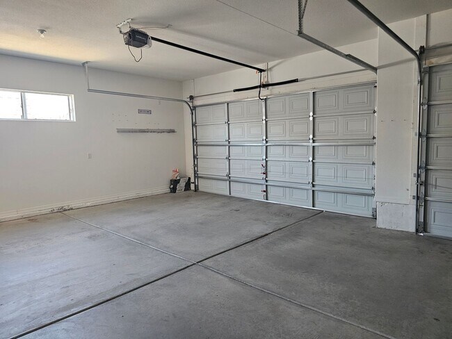 Building Photo - Unfurnished Long Term - Photos Coming Soon