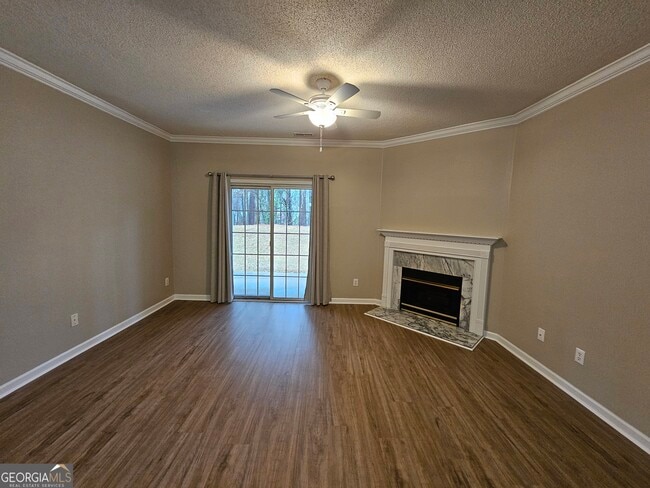 Building Photo - 407 Peachtree Club Dr