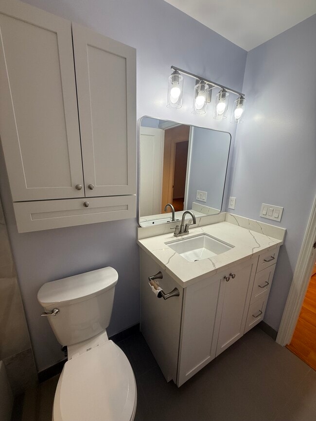 Building Photo - 330 Cuardo Ave