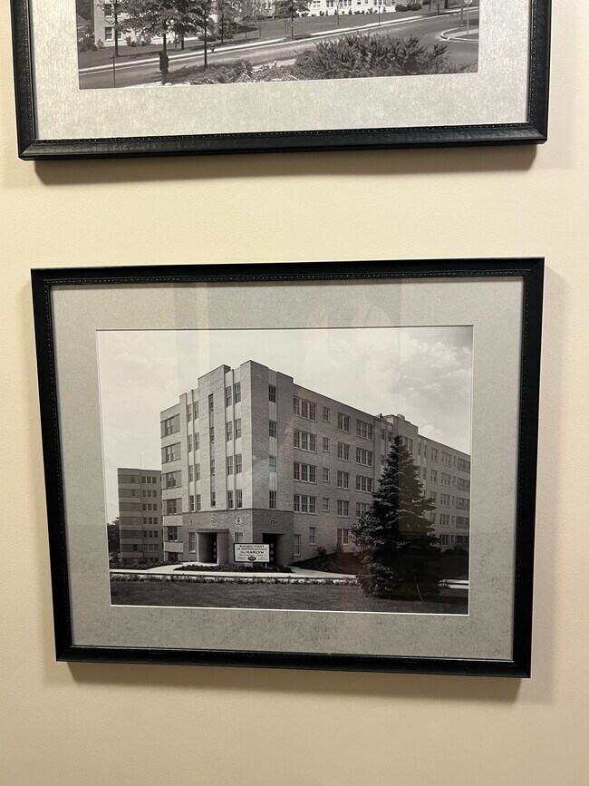 Building Photo - 3901 Cathedral Ave NW