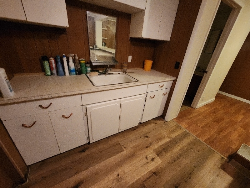 Building Photo - 497 E Main St