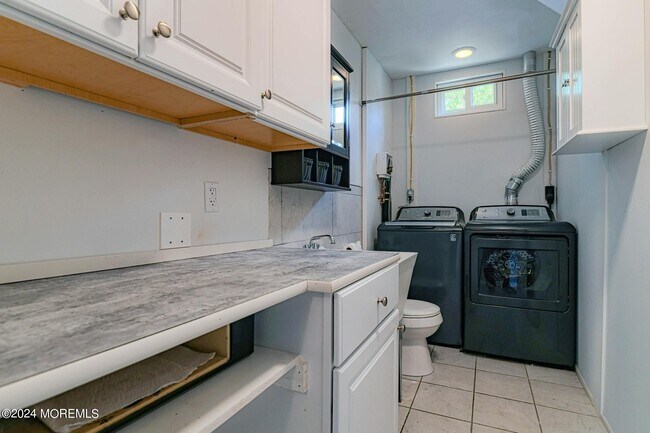 Building Photo - 35 Auburn St