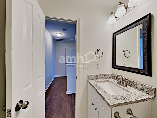 Building Photo - 3856 Wingdale Ct