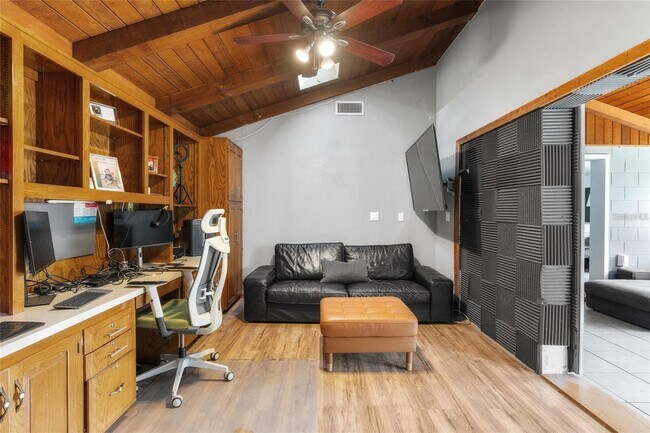 Building Photo - 5128 Lido St