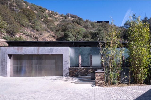 Building Photo - 2420 Bowmont Dr