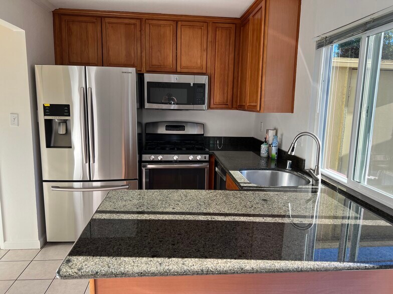 Building Photo - 2586 Tosca Way