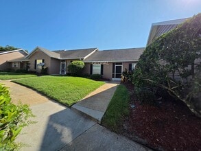 Building Photo - Charming 2-Bed, 2-Bath Condo Minutes from ...
