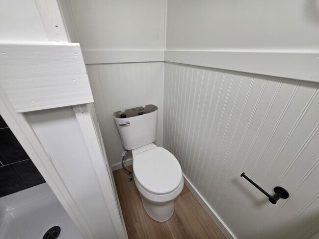 Building Photo - updated 4 bedroom 2.5 Bathroom house for rent