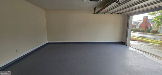 Building Photo - 2 Mill Ridge Pl