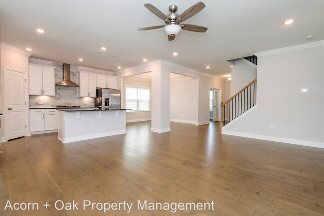 Building Photo - 4 br, 3 bath House - 135 Majestic Peak Dr