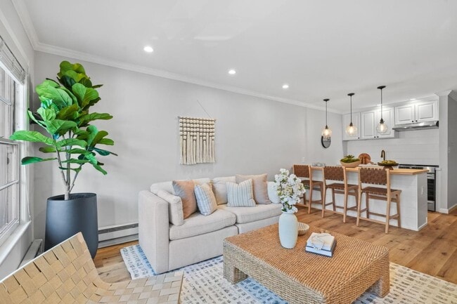 Building Photo - 1250 Clay St