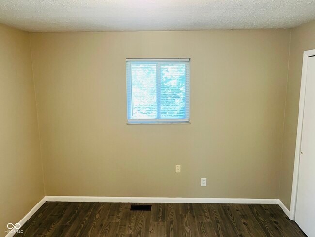 Building Photo - 1258 N Ridgeview Dr