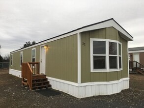 Building Photo - Nice Apartment in North Pointe!