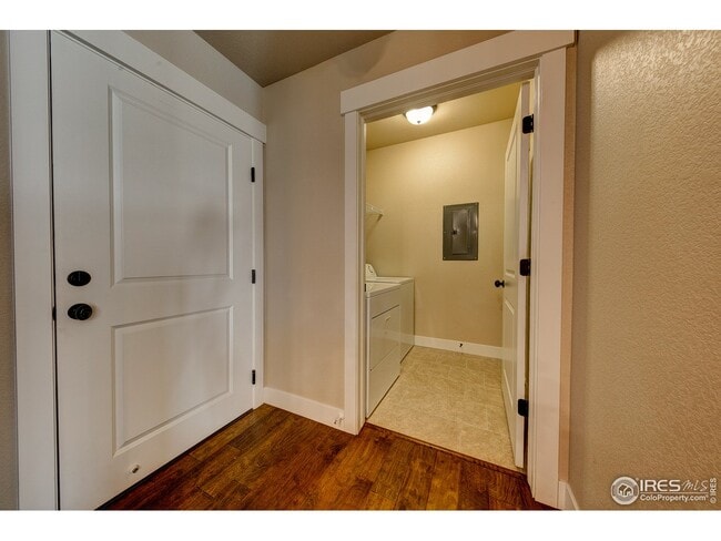 Building Photo - 4662 Hahns Peak Dr