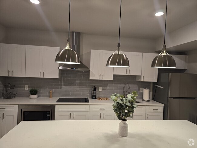 Building Photo - 9902 Obin Ln