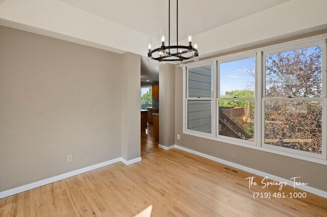 Building Photo - SPECTACULARLY HUGE 6BD HOME with PANORAMIC MOUNTAIN VIEWS - Security Deposit Waiver Available