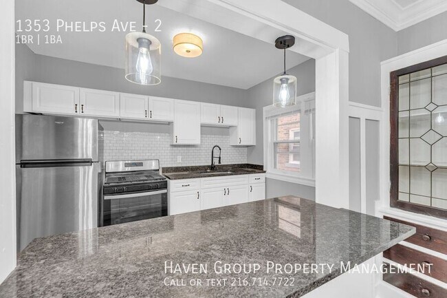 Building Photo - 1353 Phelps Ave