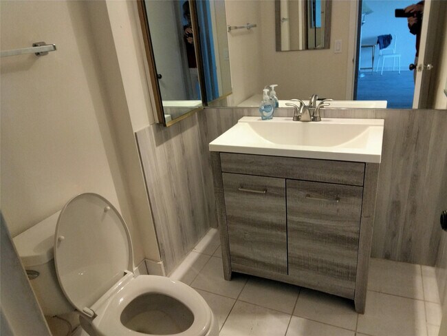 Building Photo - 1200 Hibiscus Ave