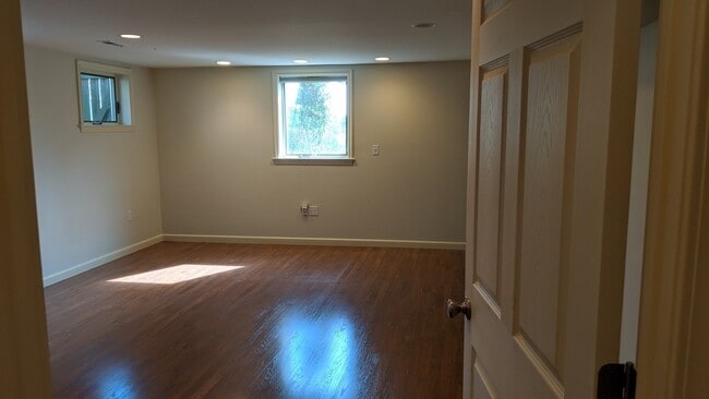Building Photo - Stylish Tudor house with 3-bed, 2.5-bath, 1 office for rent in North Queen Ann