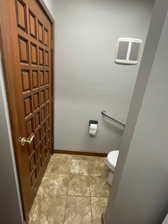 Building Photo - Sunflower Estate LLC
