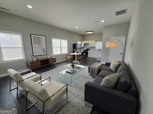 Building Photo - 1156 Clinton Rd