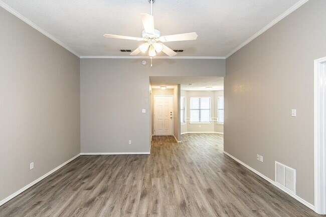 Building Photo - 2204 94th St