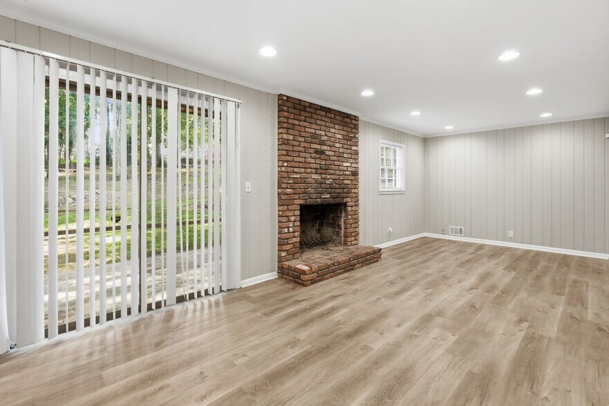 Building Photo - 4411 Langdon Dr