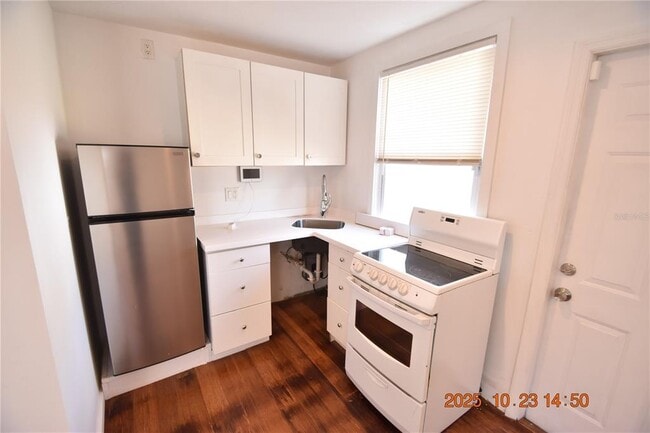 Building Photo - 4520 Burlington Ave N