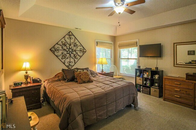 Building Photo - 138 Rockspray Ridge
