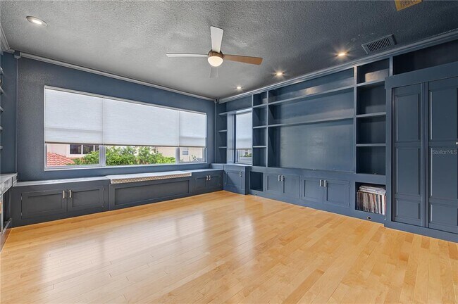 Building Photo - 2309 Messenger Cir
