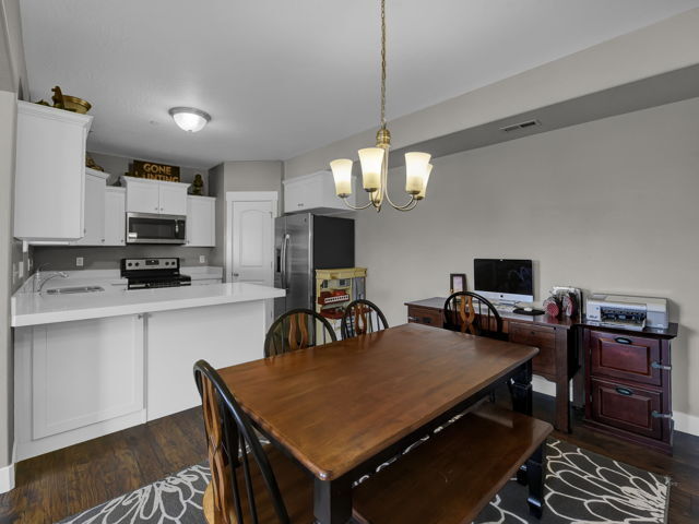 Building Photo - Condo in Saratoga Springs Available July 20th