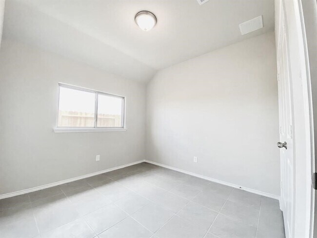 Building Photo - 10714 Ashlesha Ln