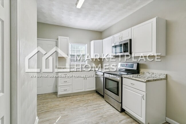Building Photo - 781 C Ave