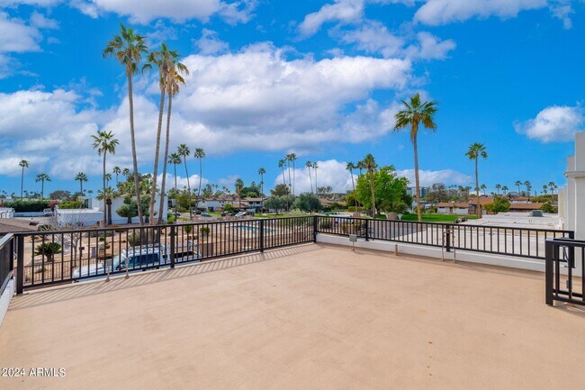 Building Photo - 7688 E Minnezona Ave