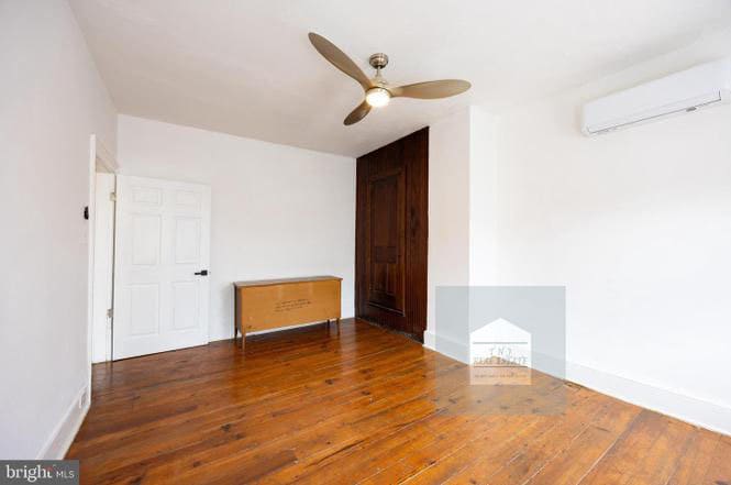 Building Photo - 209 E Martin St