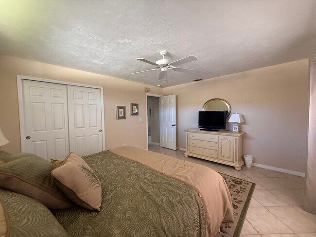 Building Photo - Beautiful 3 bedroom, 2 Bathroom home in the Turnbull Bay Golf Course Community